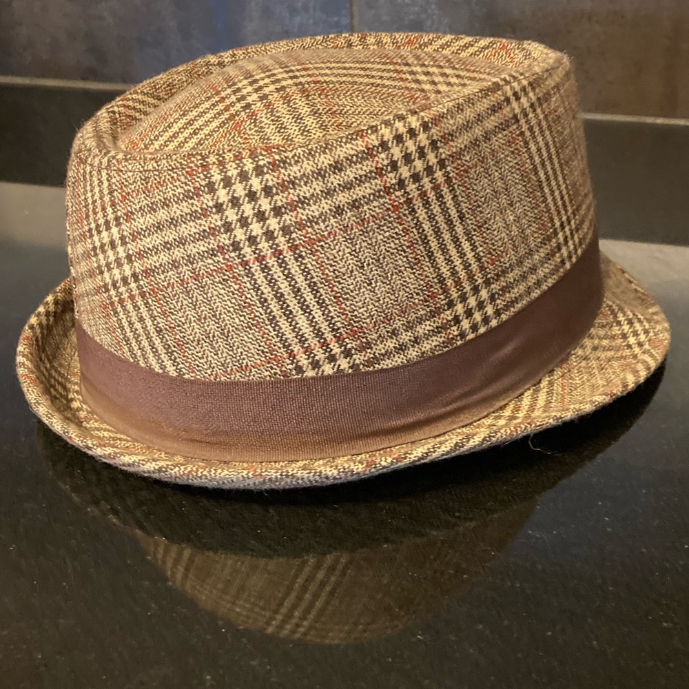 D & Y Fedora - Picture 6 of 8